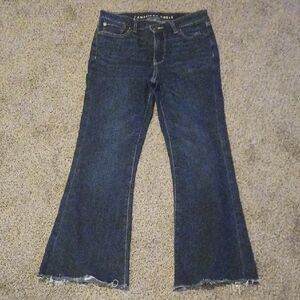 **American Eagle Super High-Rise Flare Jeans Raw Hem Womens Size 2
